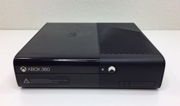 Xbox 360 “E” 4GB, Without Warranty